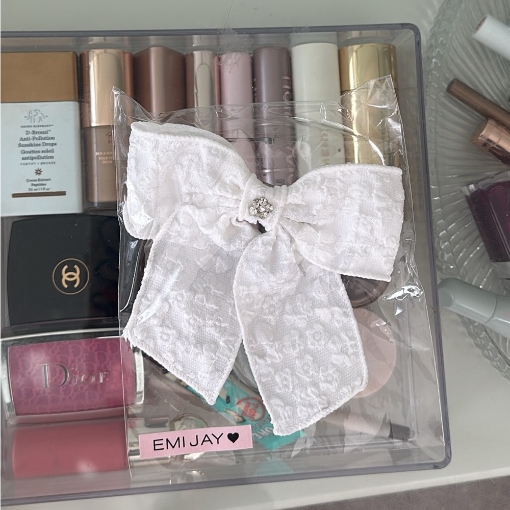 white emi jay bow nwt
